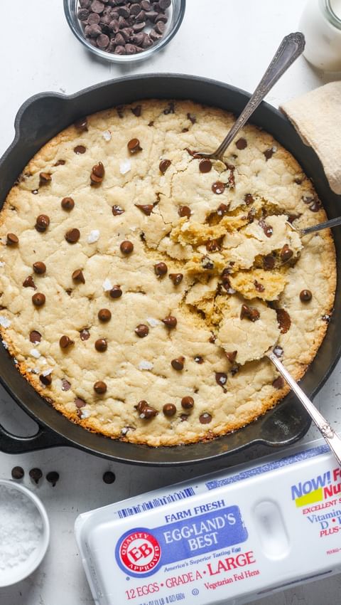Instagram post by @organicallyaddison for Eggland's Best. Caption reads: When it comes to chocolate chip cookies, bigger is....