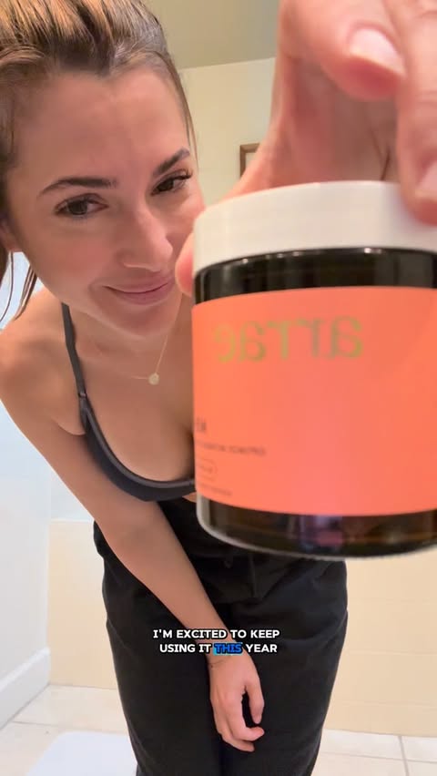 Instagram post by @aliwkay for Arrae. Caption reads: [...] to & I need all the tools in my toolbox.....