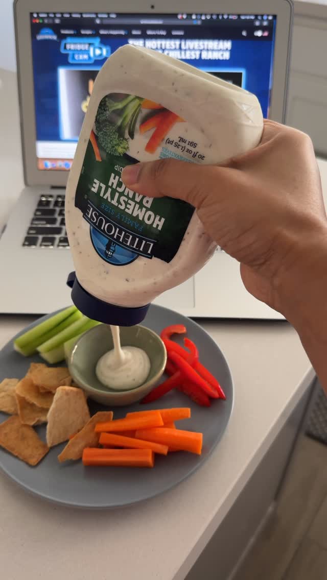 Instagram post by @foodfashionandchill for Litehouse Foods. Caption reads: I'm obsessed with bingeing on the Litehouse....