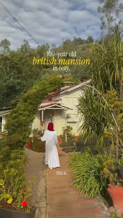 Instagram post by @wheresnezlin for agoda. Caption reads: [...] planning a trip here, you can use my Agoda....