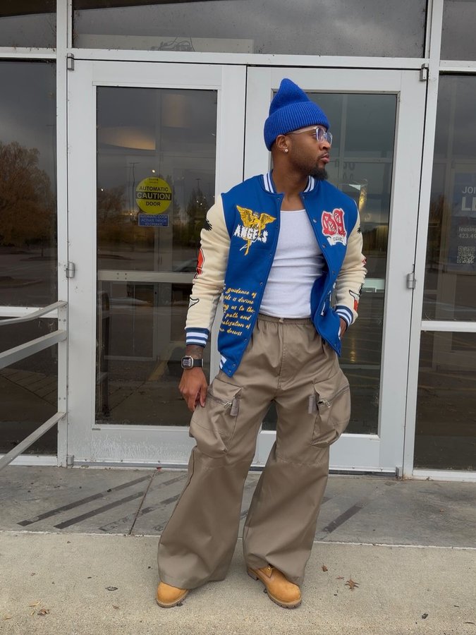 Instagram post by @king_kt3 for mnml. Caption reads: Anemic, no we can’t be cool 💙

Pants @mnml.la....