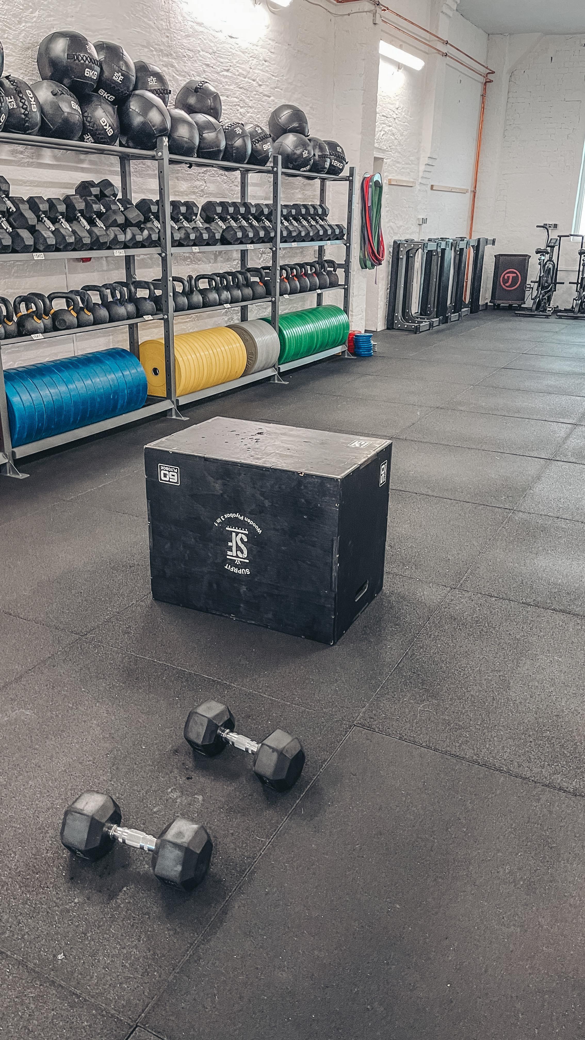 Instagram post by @cire__63 for PicSil Sport. Caption reads: Sonntag 10 Uhr 💪🏽🎊 … NO EXCUSES
ONLY RESULTS …....