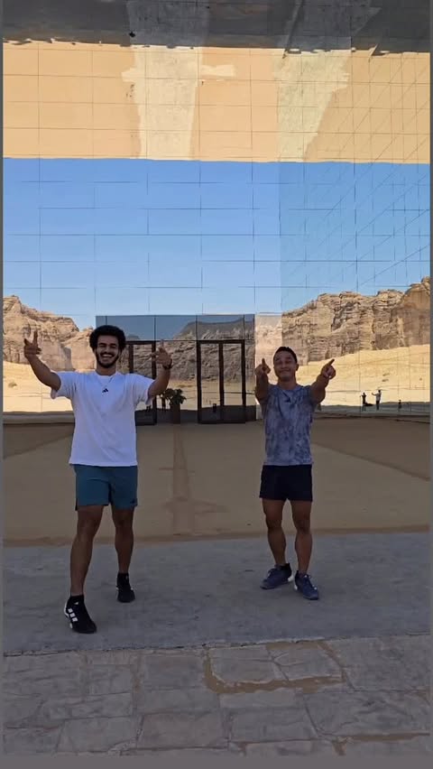 Instagram post by @7mxza for LES MILLS. Caption reads: [...] to the desert—Arabic style! 🏜️🔥

....