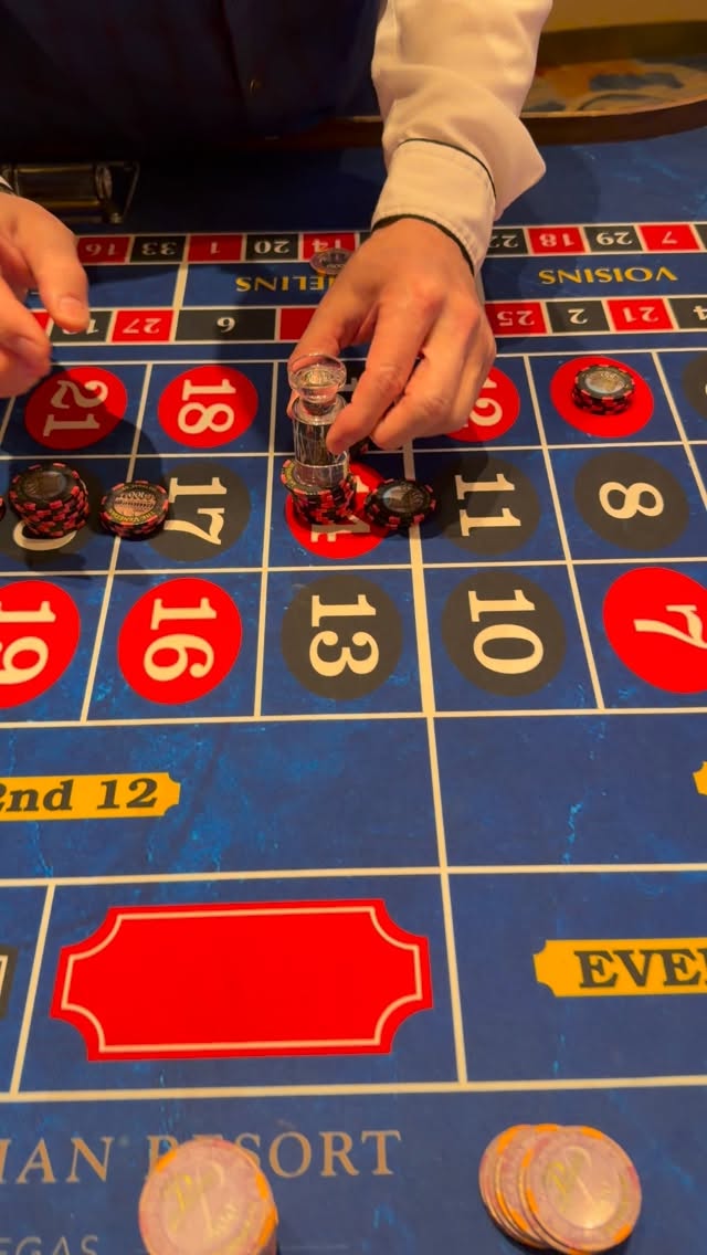 Instagram post by @ng_slot for The Venetian Las Vegas. Caption reads: Crazy Roulette Win At @venetianvegas #fyp #vegas....