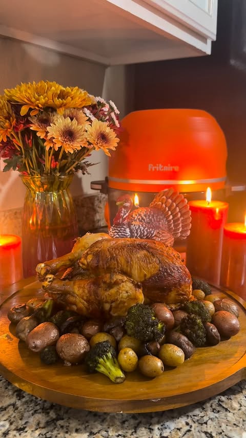 Instagram post by @siennaflux for Fritaire. Caption reads: [...] The centerpiece of every table. 🧡 @Fritaire....