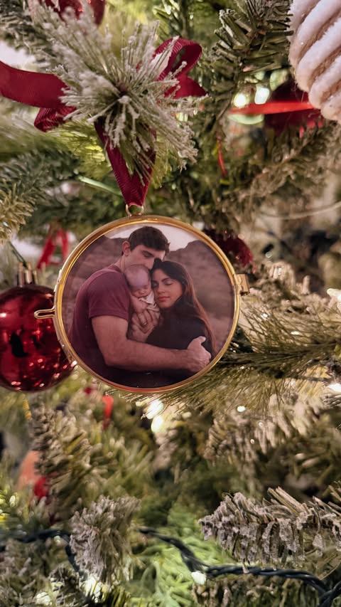 Instagram post by @kristakassenbrock for Artifact Uprising. Caption reads: [...] gorgeous photo additions from....