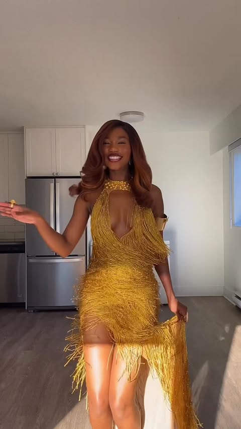 Instagram post by @_sheyii_ for Mew Mews. Caption reads: [...] brown eyes, holiday party 🎉 ready in....