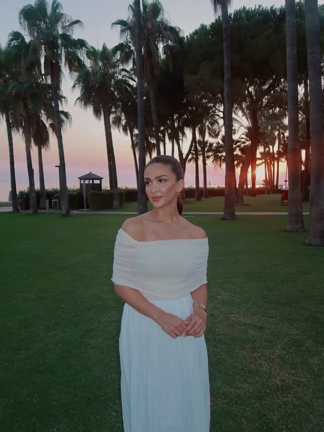 Instagram post by @vildnxak for NA-KD. Caption reads: [...] memories I wish I could keep forever☀️🤎....