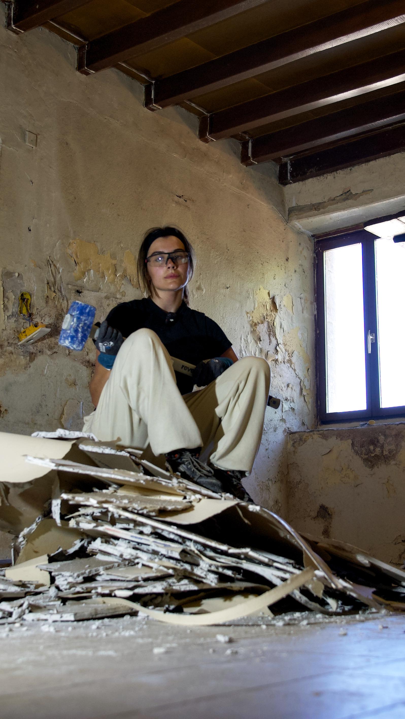 Instagram post by @valeriedewilde for Yfood. Caption reads: Tellement hâte de découvrir tous ces murs qui....