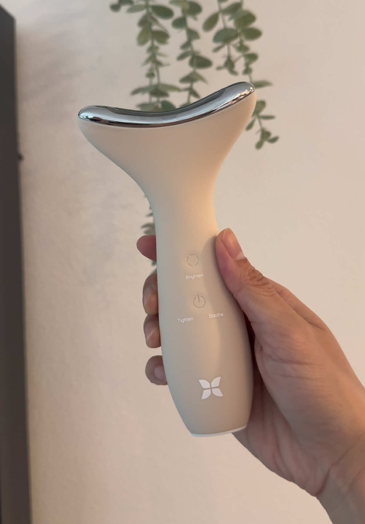 TikTok post by @ako.untold for Revomadic. Caption reads: [...] elevating your skincare routine 🙌🏼....