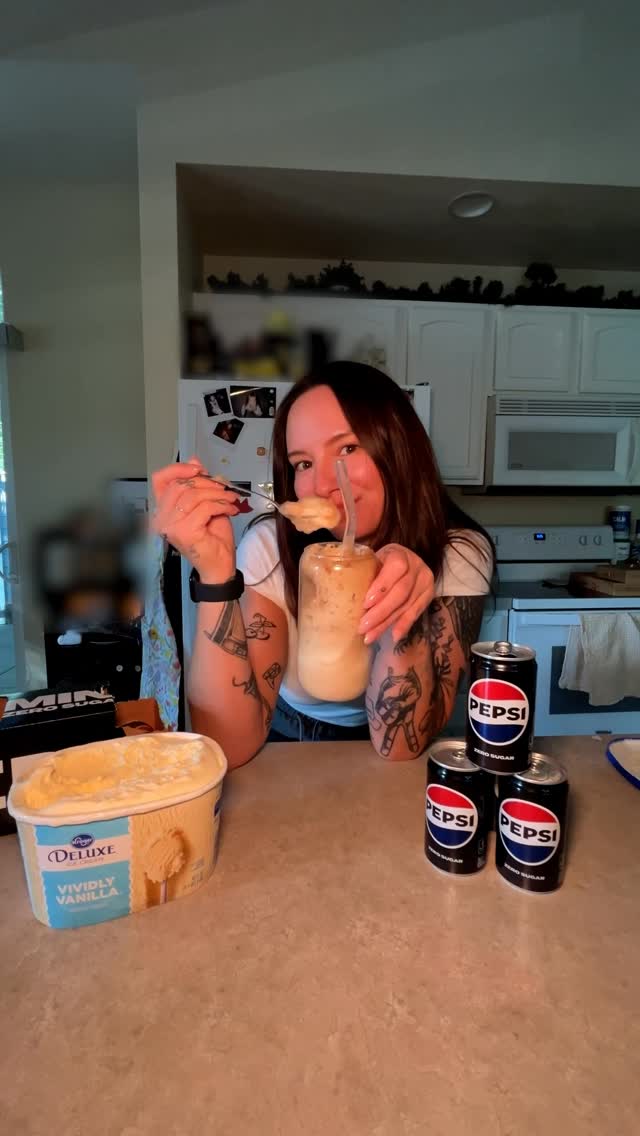 Instagram post by @ashleyluvstoeat for King Soopers. Caption reads: An ice cream float is the most nostalgic sweet....