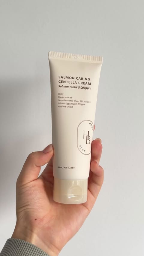 Instagram post by @hailey.ra for HEVEBLUE. Caption reads: this cream from @heveblue_global is amazing for....