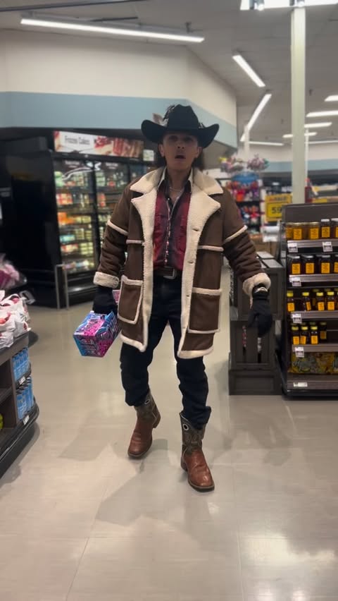 Instagram post by @rollem11 for Mountain Dew. Caption reads: [...] RASPBERRY MOUTAINDEW TO FIND LAND !🎲....