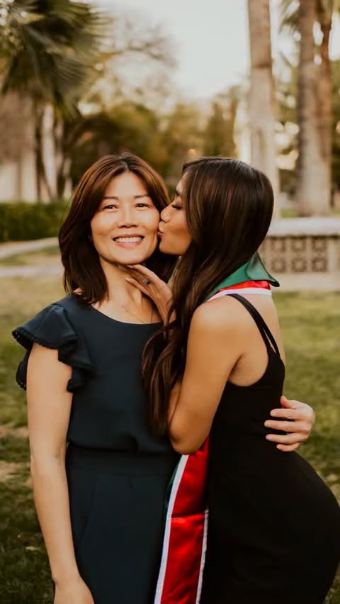 Instagram post by @theashleygreenlee for Shutterfly. Caption reads: [...] yours with #SFLYProofOfMom and tag....