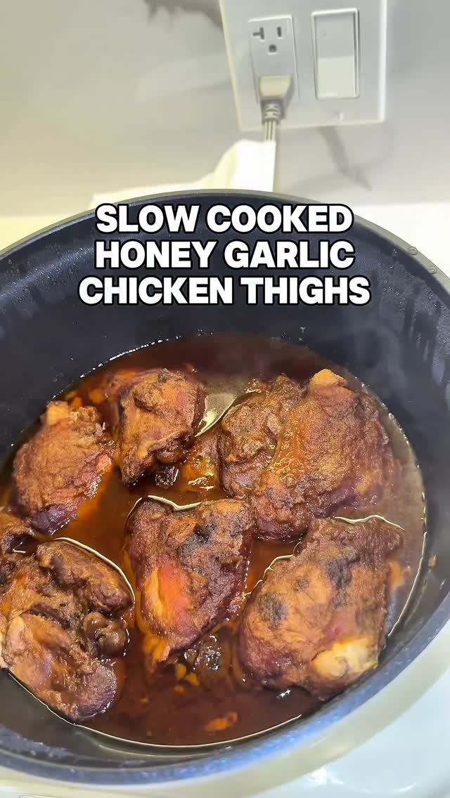 Instagram post by @ari.0x for Buydeem. Caption reads: [...] honey garlic chicken thighs with my....