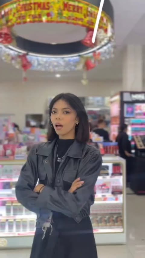 Instagram post by @semarangskyject for MAKE OVER Cosmetics. Caption reads: Mastershade Archi/tech udah hadir di Semarang....