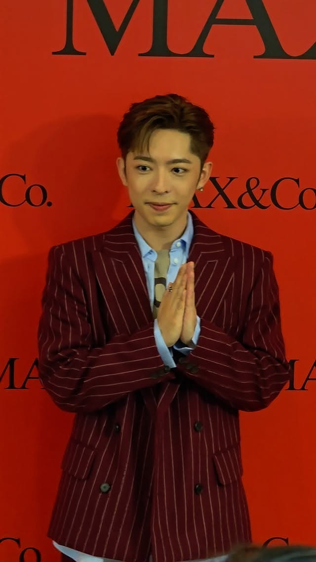 Instagram post by @beans218x2 for MAX&Co.. Caption reads: 𖤣𖥧𖥣｡𖤣𖤣𖥧𖥣｡𖤣𖤣𖥧𖥣｡𖤣Max & Co. collab....