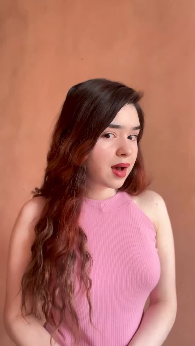 Instagram post by @dee_shaww for SkinKraft. Caption reads: From breakouts to breakout-free skin! The secret?....