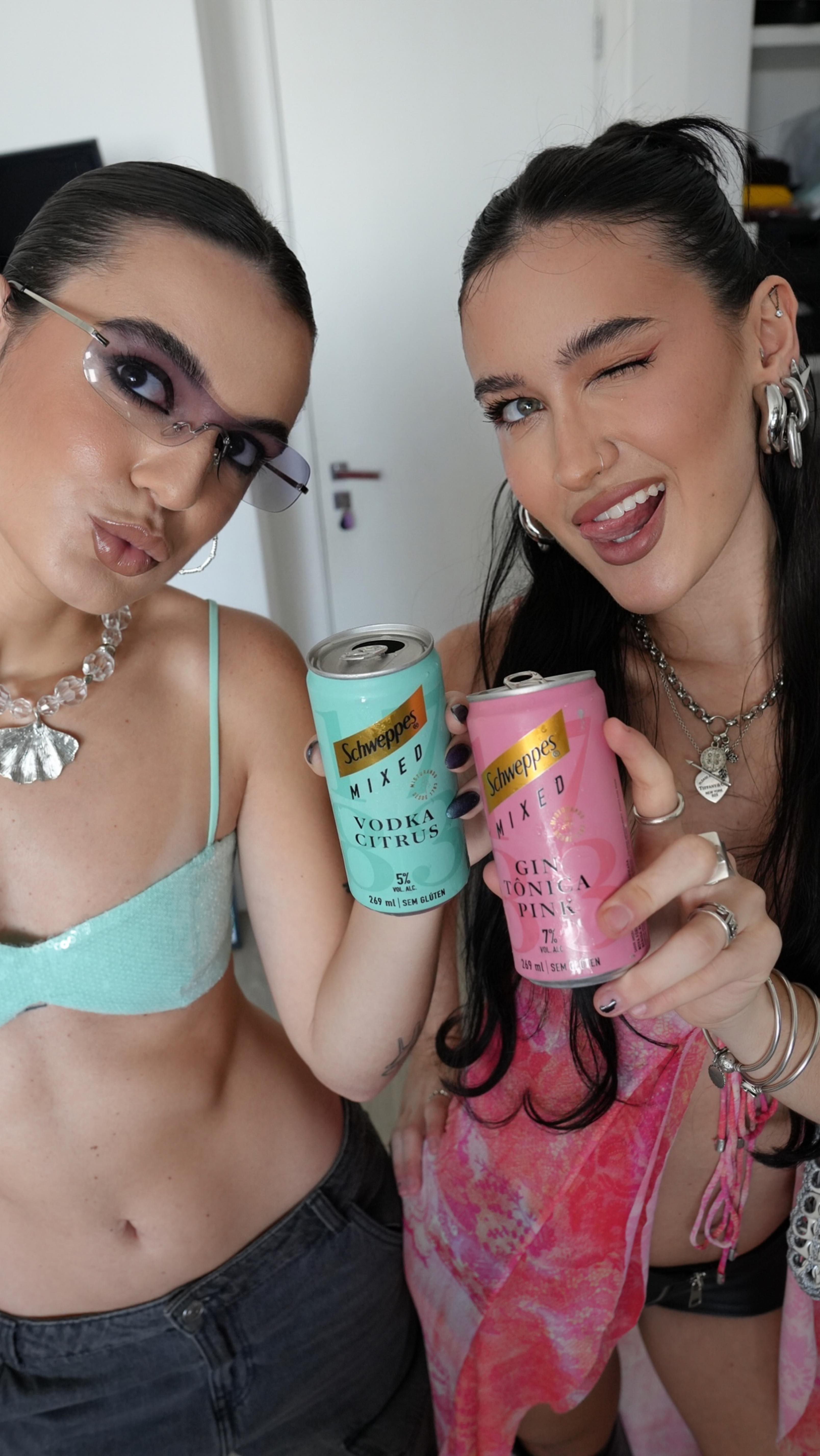 Instagram post by @nataliacangueiro for Schweppes. Caption reads: ir em festival é divertido, mas escolher o look é....