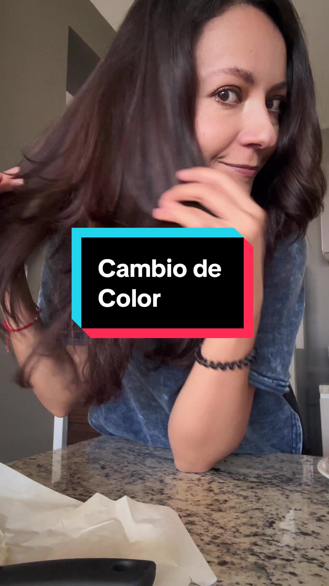 TikTok post by @balanceandolavida for Wella. Caption reads: @Wella México #sindaño #sinculpa....
