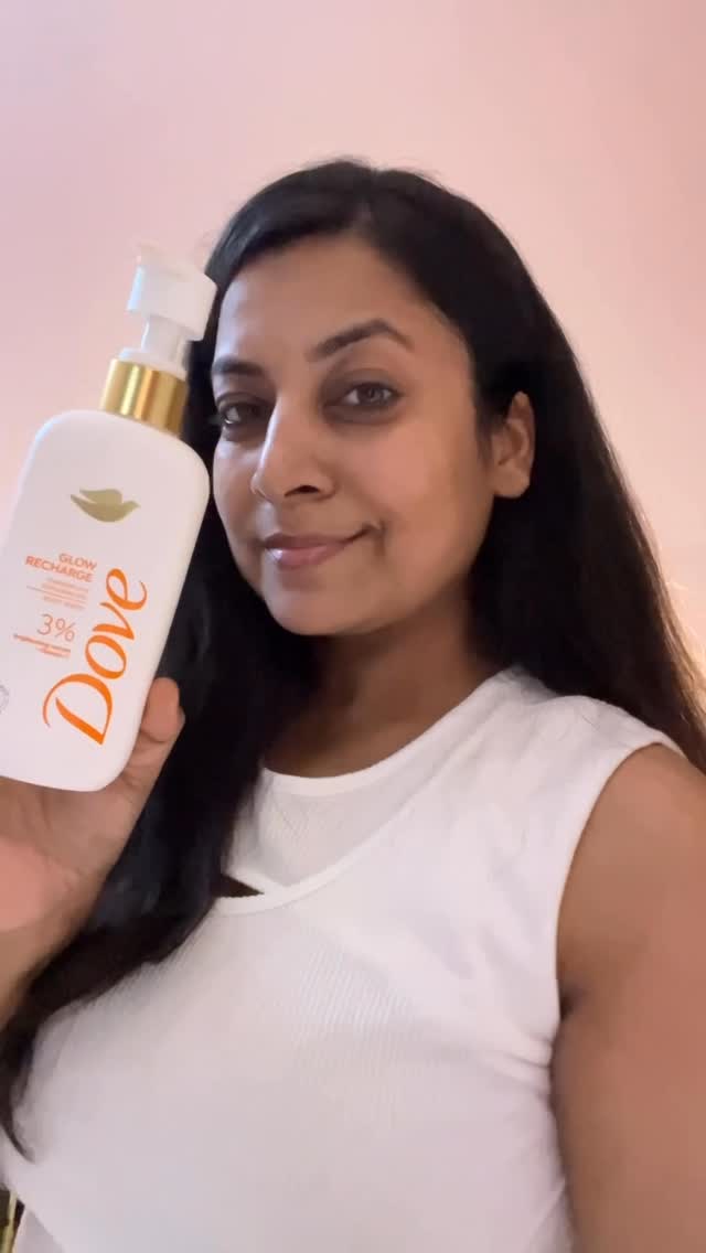 Instagram post by @theglammgoddess_ for Dove India. Caption reads: Glow on the gol 't Try the Dove Glow Recharge....