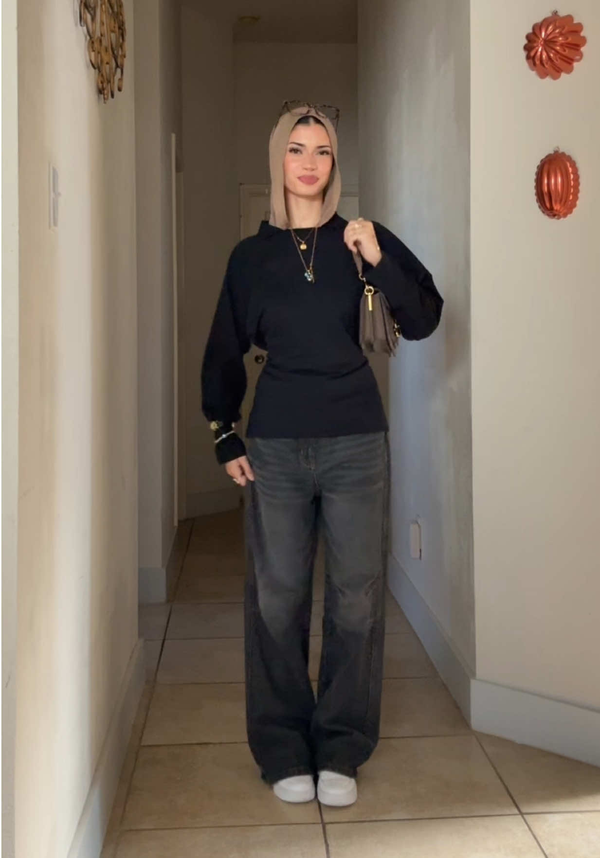 TikTok post by @fitsbyhilweh for VELA. Caption reads: top is @velascarves use Salma15 for $ off 🙂‍↕️.