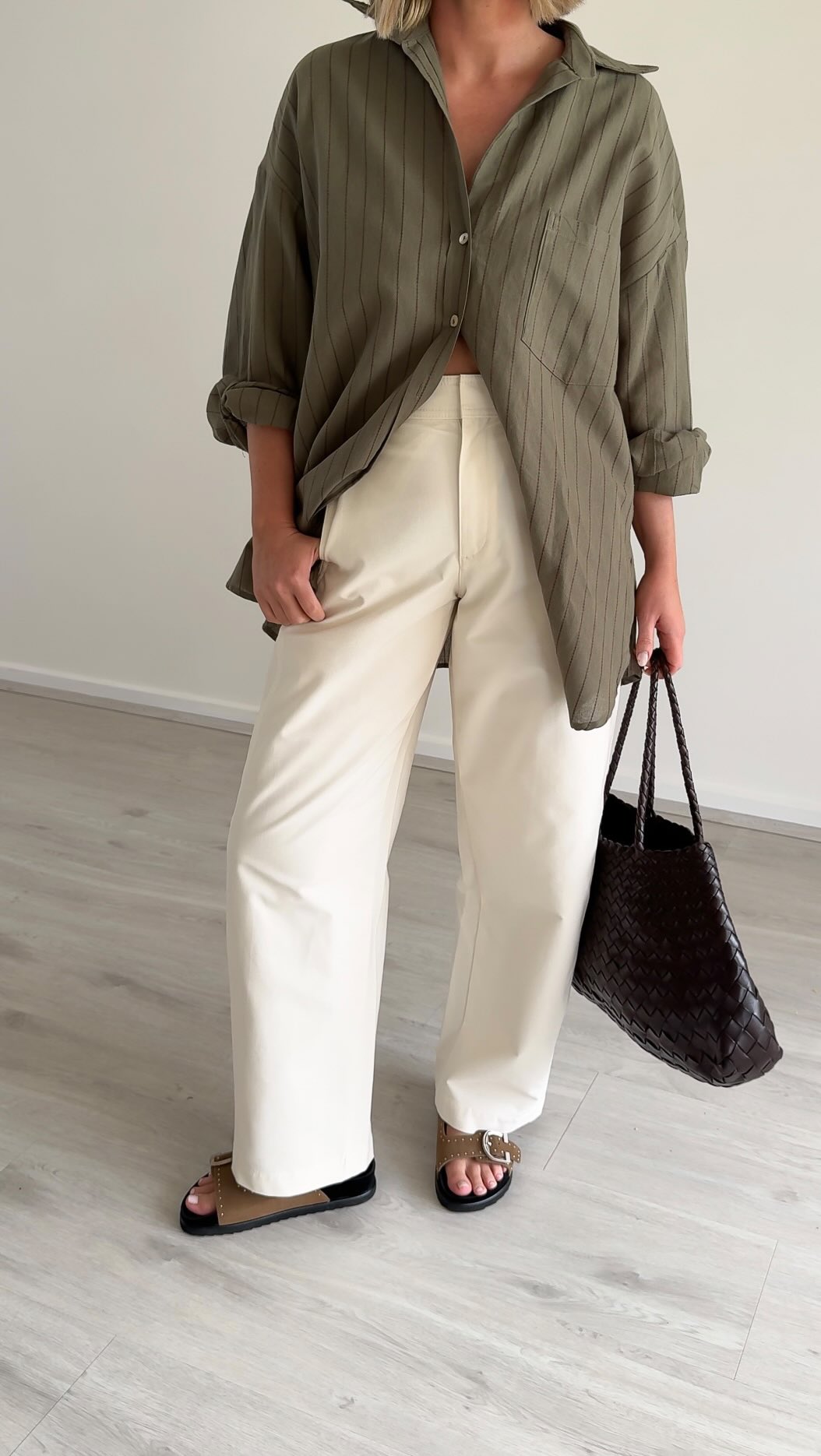 Instagram post by @lindseysharlassian for FRANKIE4 footwear. Caption reads: These are the @frankie4footwear Deon slides. Super....