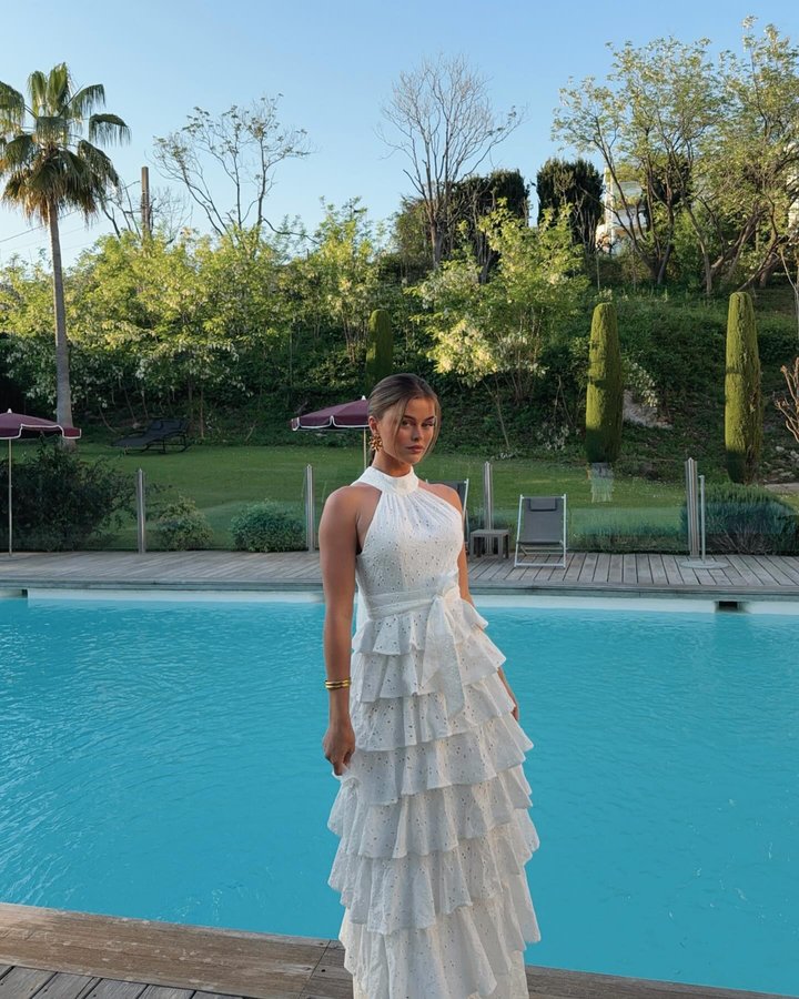 Instagram post by @sofiekarlstad for Atelier Des Ors. Caption reads: Advertisement/ A perfect dinner with....