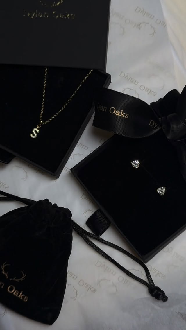 Instagram post by @sophia_drazi for Dylan Oaks. Caption reads: 𝙄𝙛 𝙮𝙤𝙪’𝙧𝙚 𝙗𝙪𝙮𝙞𝙣𝙜 𝘼𝙉𝙔𝙏𝙃𝙄𝙉𝙂....