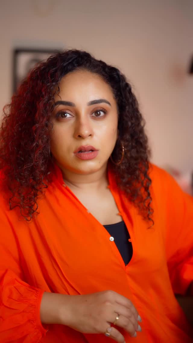 Instagram post by @pearlemaany for Airtel Payments Bank. Caption reads: #Ad
Onions made her cry, but using one account for....