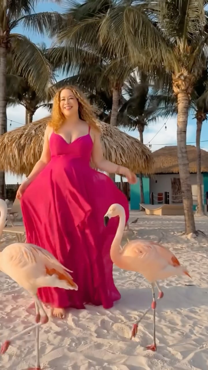 Instagram post by @leaura for Dr. Whitney Bowe Beauty. Caption reads: [...] glowing skin on vacation is....