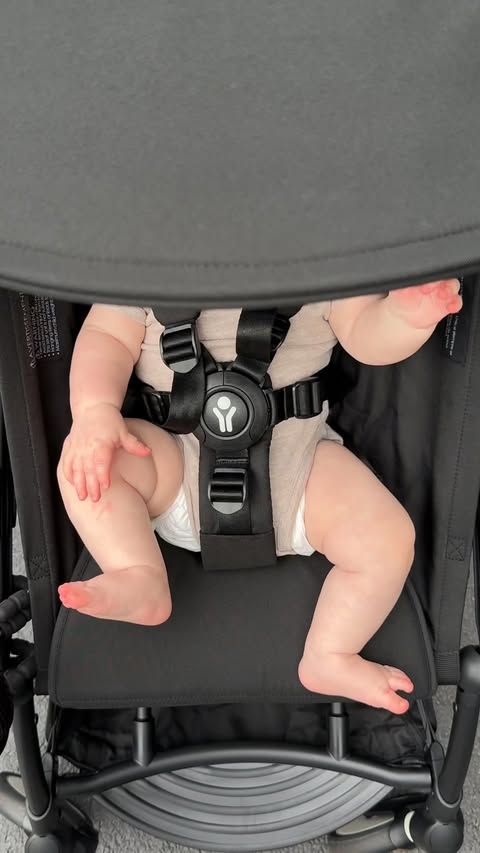 Instagram post by @carly.monzo for Stokke. Caption reads: [...] single day. 🫶🏼 Absolutely LOVING my....