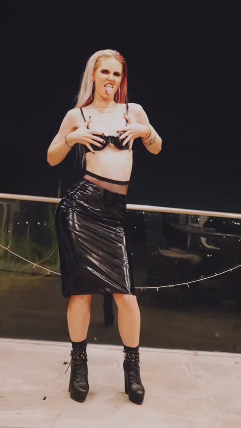 Instagram post by @stefwithanfofficial for Tito’s Handmade Vodka. Caption reads: 👀 Tito’s handle is a paid actor 🎥”GLITCH BITCH”....