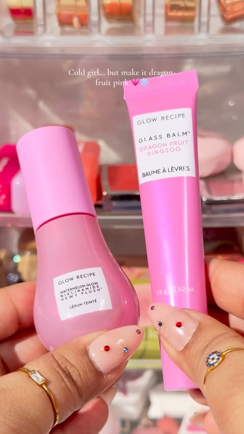 Instagram post by @gigglecloud for Glow Recipe. Caption reads: Glow Recipe girlies 💗Winter glow [...].