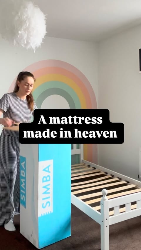 Instagram post by @thepiecesofparenthood for Simba Sleep. Caption reads: [...] This is the Hybrid Kids Mattress by....