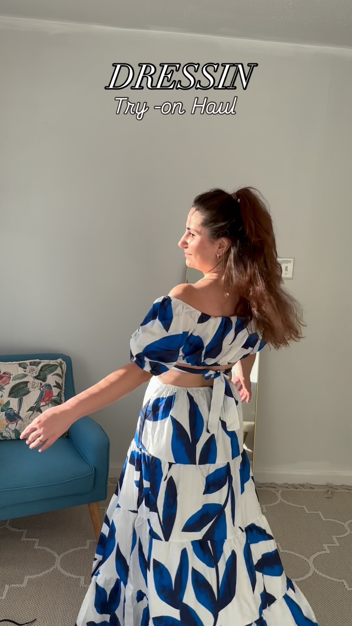 Instagram post by @sinem.inwonderland for DRESSIN. Caption reads: New clothes just dropped! ✨ from @dressinsocial....