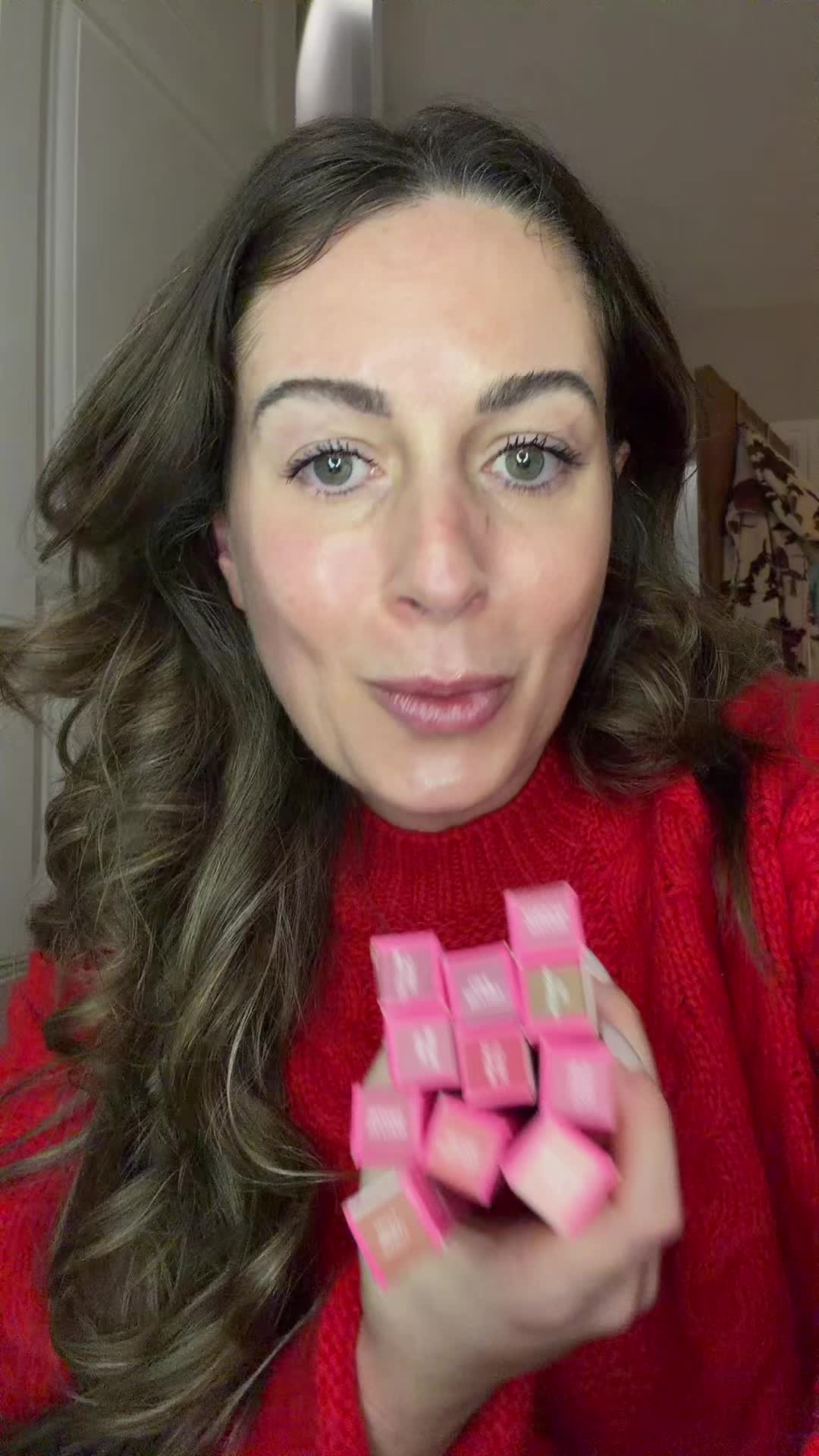 TikTok post by @thissinglemamaofficial for Give Me Cosmetics. Caption reads: [...] Try the new cream contour lip liners from....