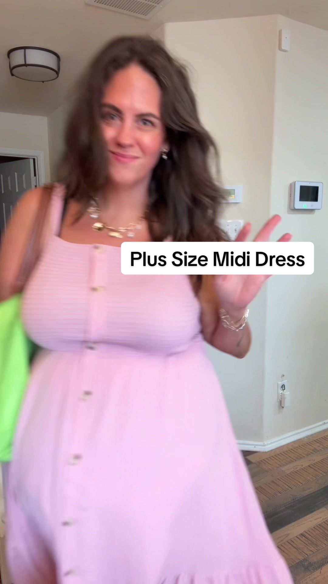 TikTok post by @itslindss for Grace Karin US Shop. Caption reads: Replying to @Josephine Stalin this plus size midi....