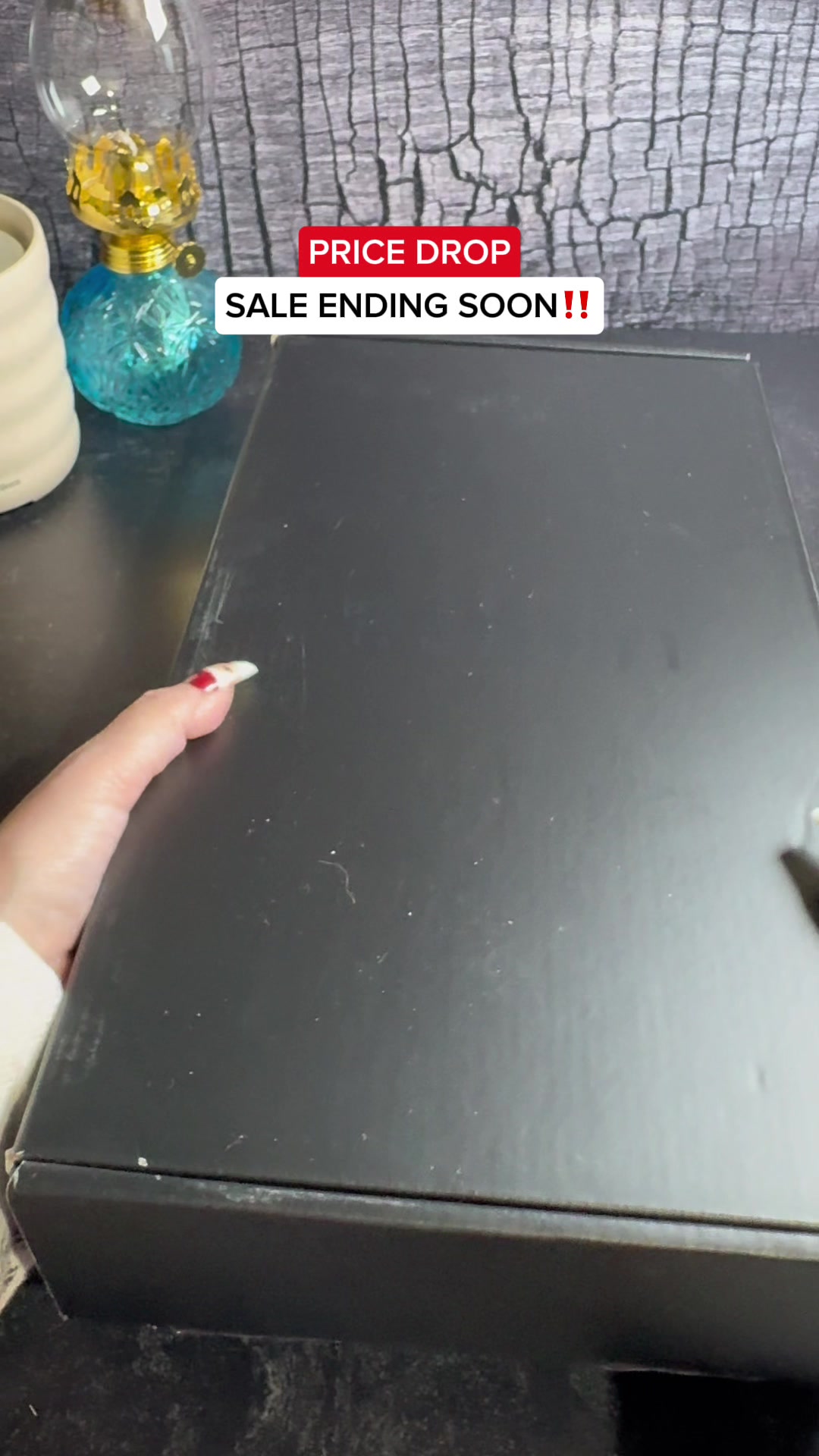 TikTok post by @lesliesugarmoon for Eskiin. Caption reads: @eskiin #showerhead  Disclaimer: Prices, [...].