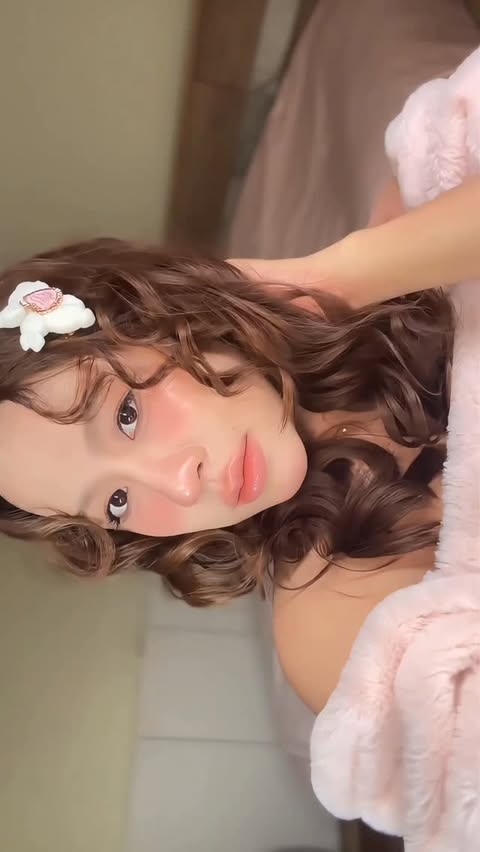 Instagram post by @jsp.jane for Flower Knows. Caption reads: Lost in a fairytale garden 🐰🌸 (....