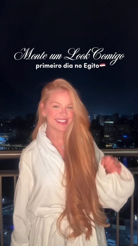 Instagram post by @jadesales for Rayhaan Perfumes. Caption reads: Primeiro Lookito pra um Jantar de Boas Vindas no....