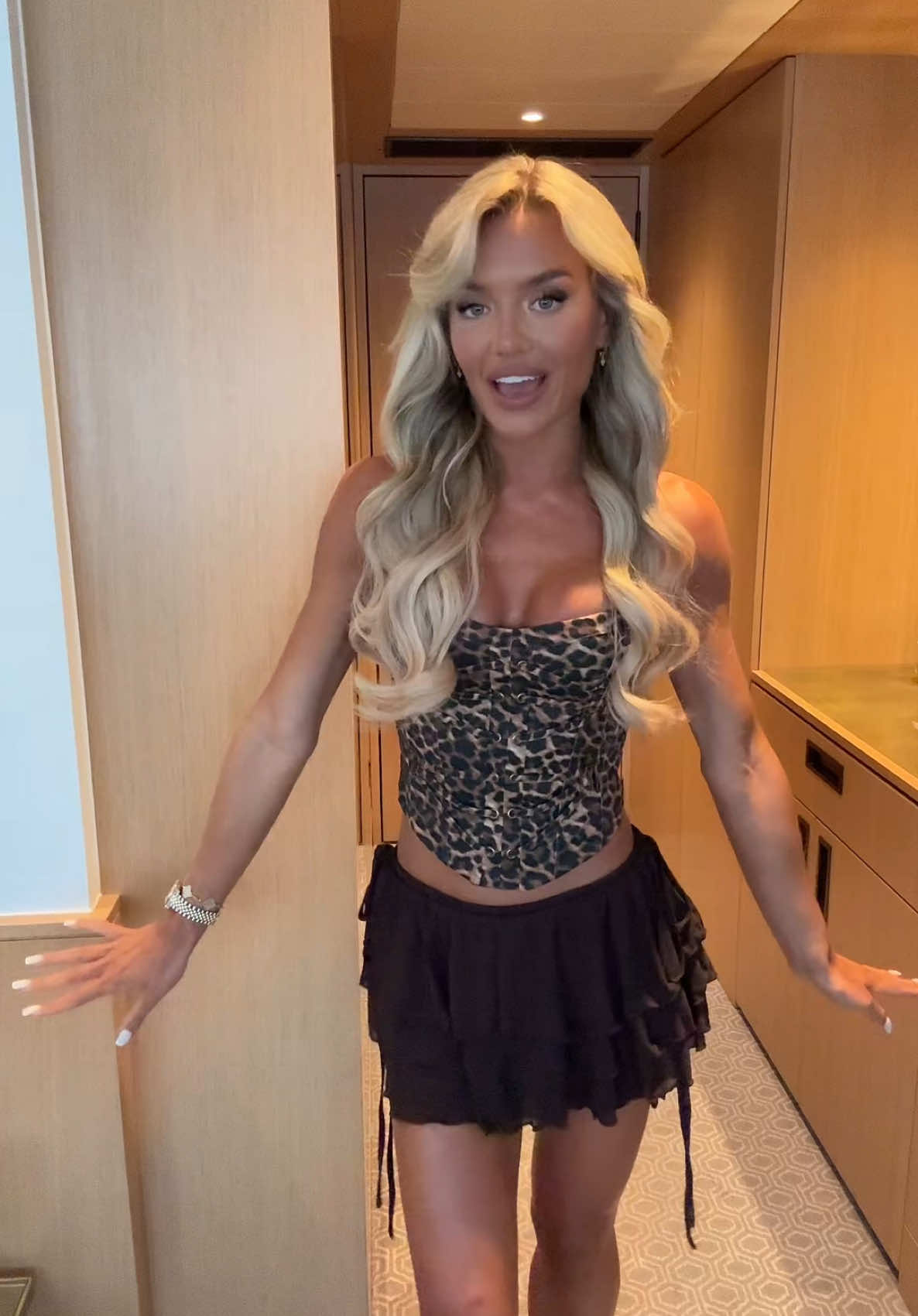 TikTok post by @mollysmith19 for White Fox Boutique. Caption reads: GRWM for Beyonce with @White Fox Boutique 🤠🎵 use....