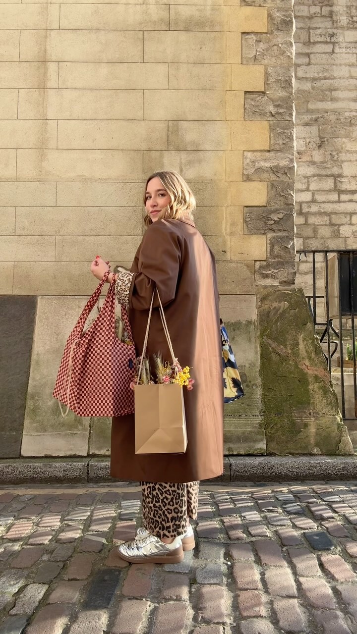 Instagram post by @whatabbeywore for BAGGU. Caption reads: [...] sneakers 
ALL the @baggu ✨✨

* kindly gifted....