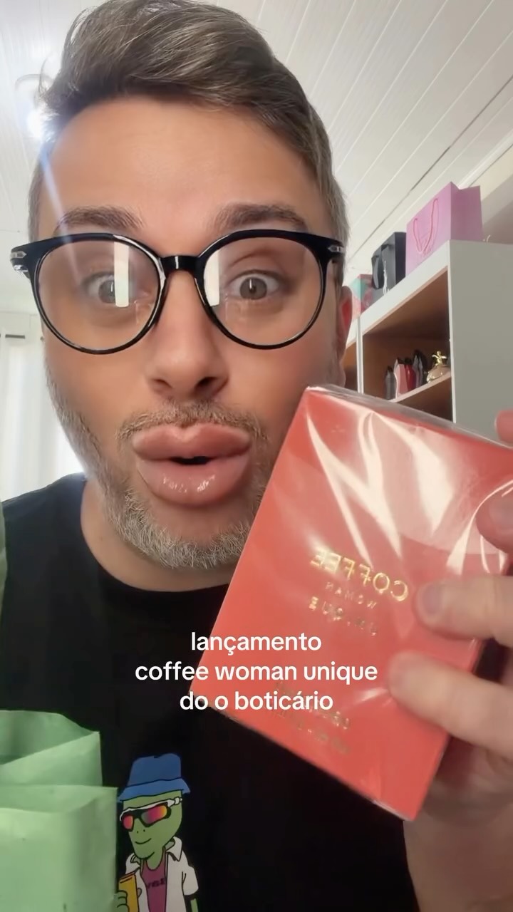 Instagram post by @jootapew for O Boticário. Caption reads: coffee woman unique veio pra fazer sucesso? 👀....