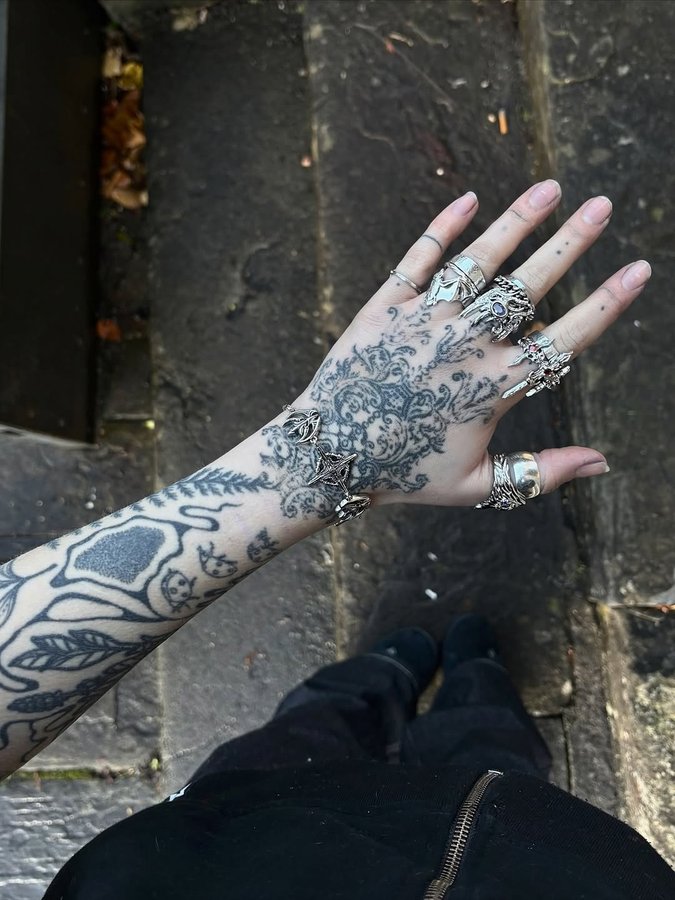 Instagram post by @mollieruck for YORDY. Caption reads: Love this jewellery from @vintageyordy thanks guys....