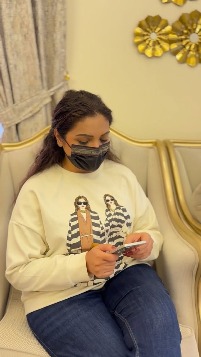 Instagram post by @drswifediaries for MoneyGram. Caption reads: [...] money to Pakistan with @mobilypay via....