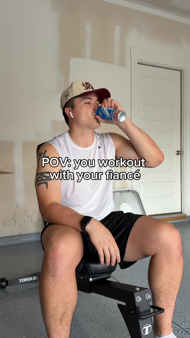 Instagram post by @juliexfit for Us Drinkaccelerator. Caption reads: Just thought he was trying to be cute ✌️😅....