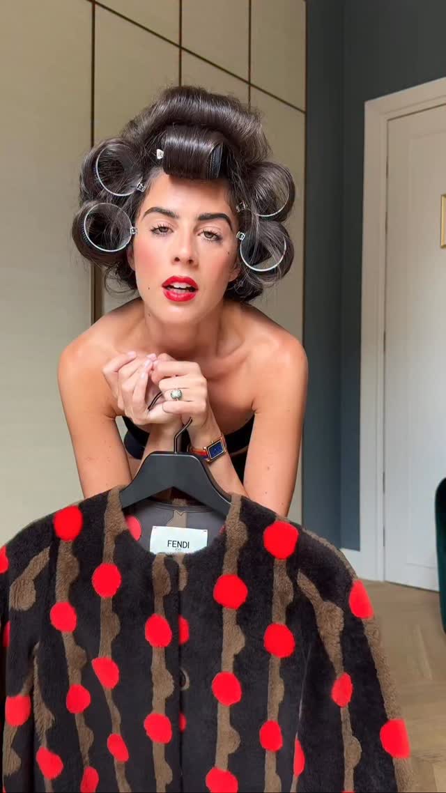 Instagram post by an influencer for Fendi. Caption reads: la signora è scocciata. @fendi #FendiSS26 invited.