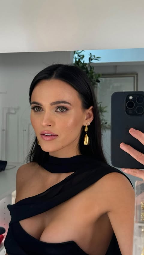 Instagram post by @maryhollandnader for Anastasia Beverly Hills. Caption reads: @anastasiabeverlyhills micro stroke brow pen to....