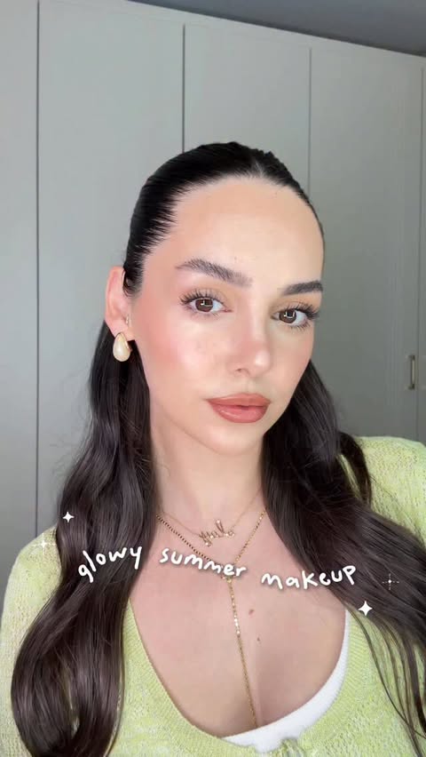 Instagram post by @zeynepberdibekk for Embryolisse. Caption reads: glowy summer makeup🌞 @embryolisseturkiye lait....
